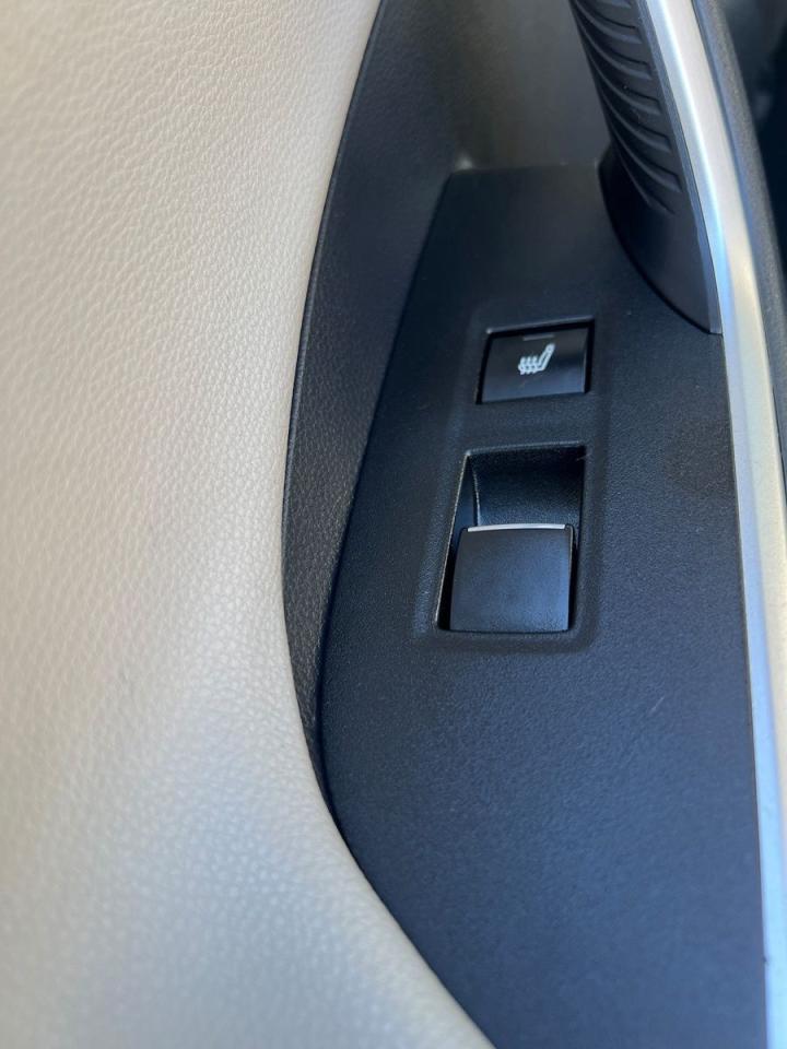 2019 Toyota RAV4 Hybrid Limited - Photo #14