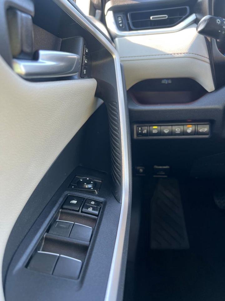 2019 Toyota RAV4 Hybrid Limited - Photo #24