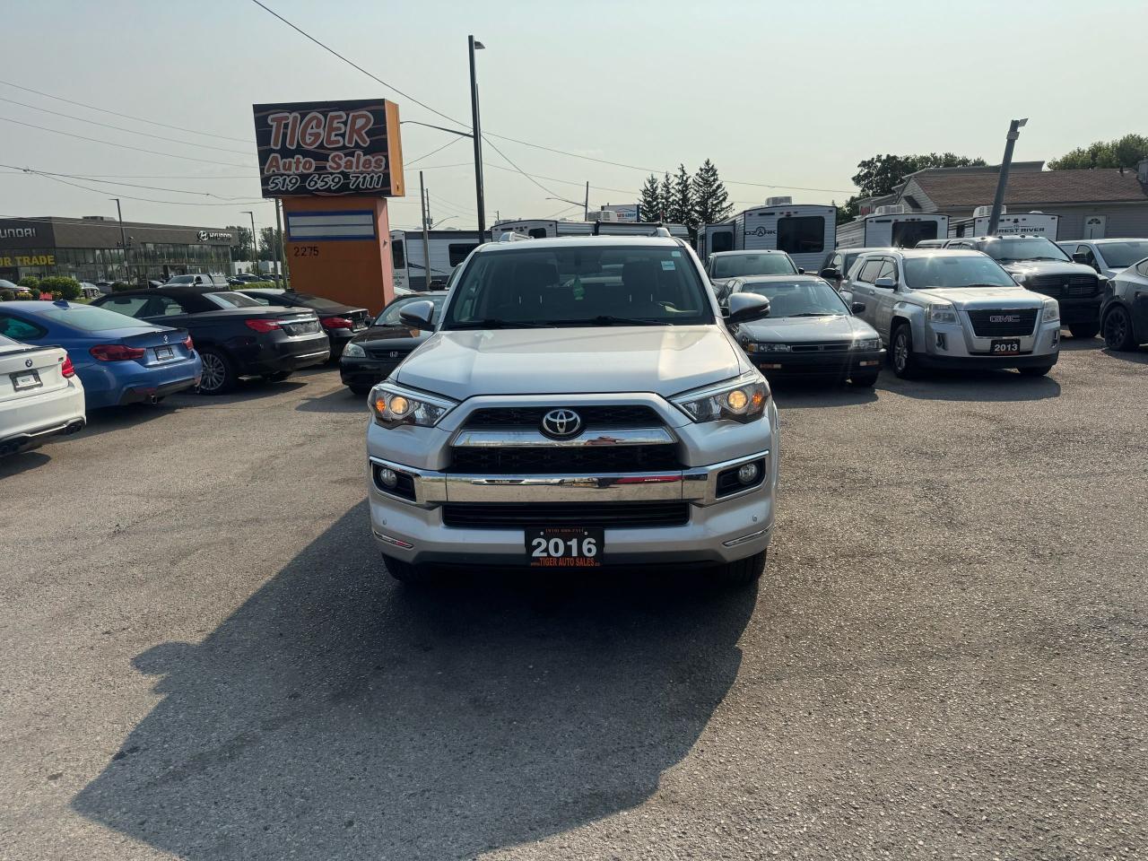 2016 Toyota 4Runner SR5 - Photo #8