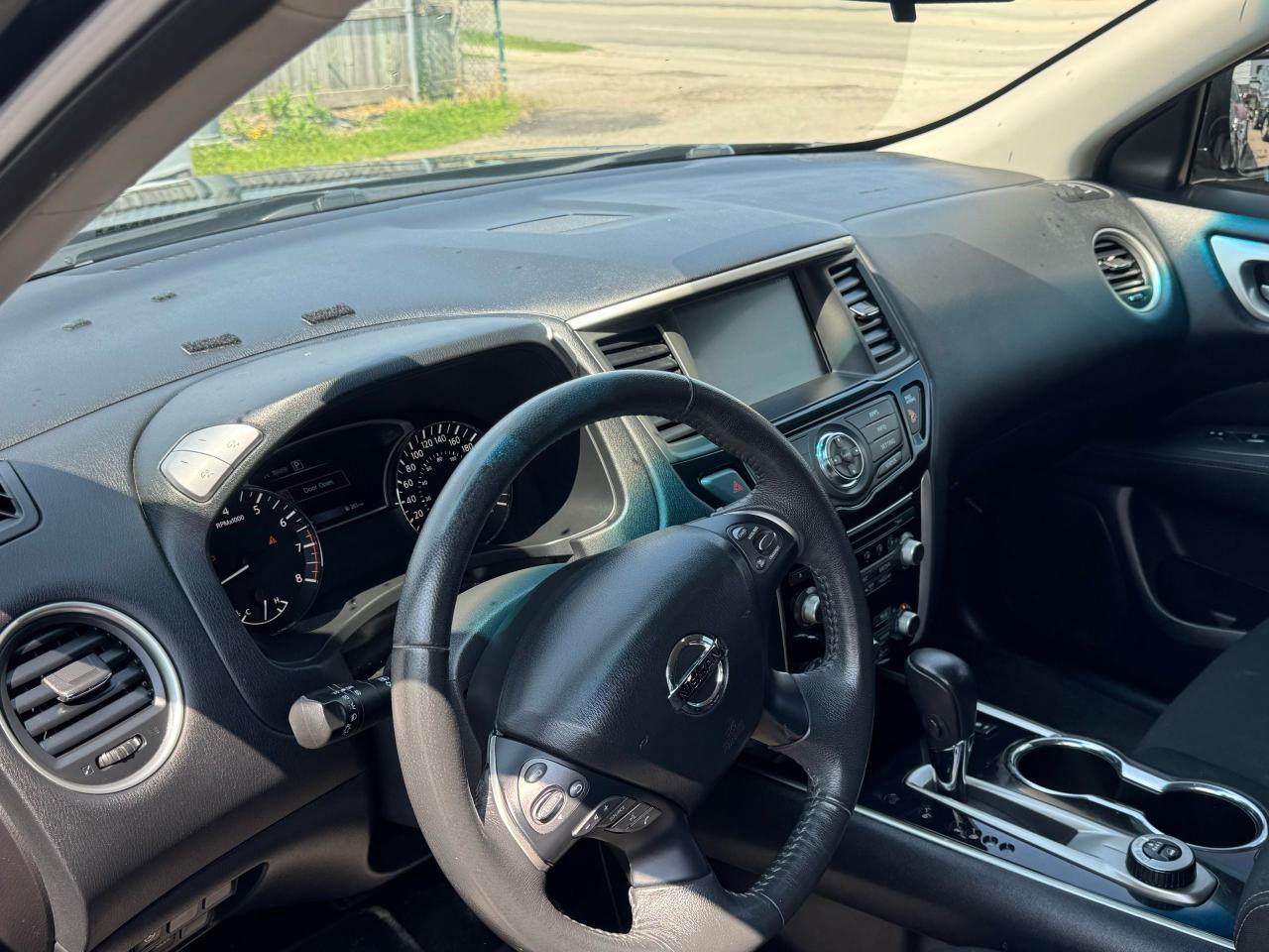 2017 Nissan Pathfinder SV - Photo #15