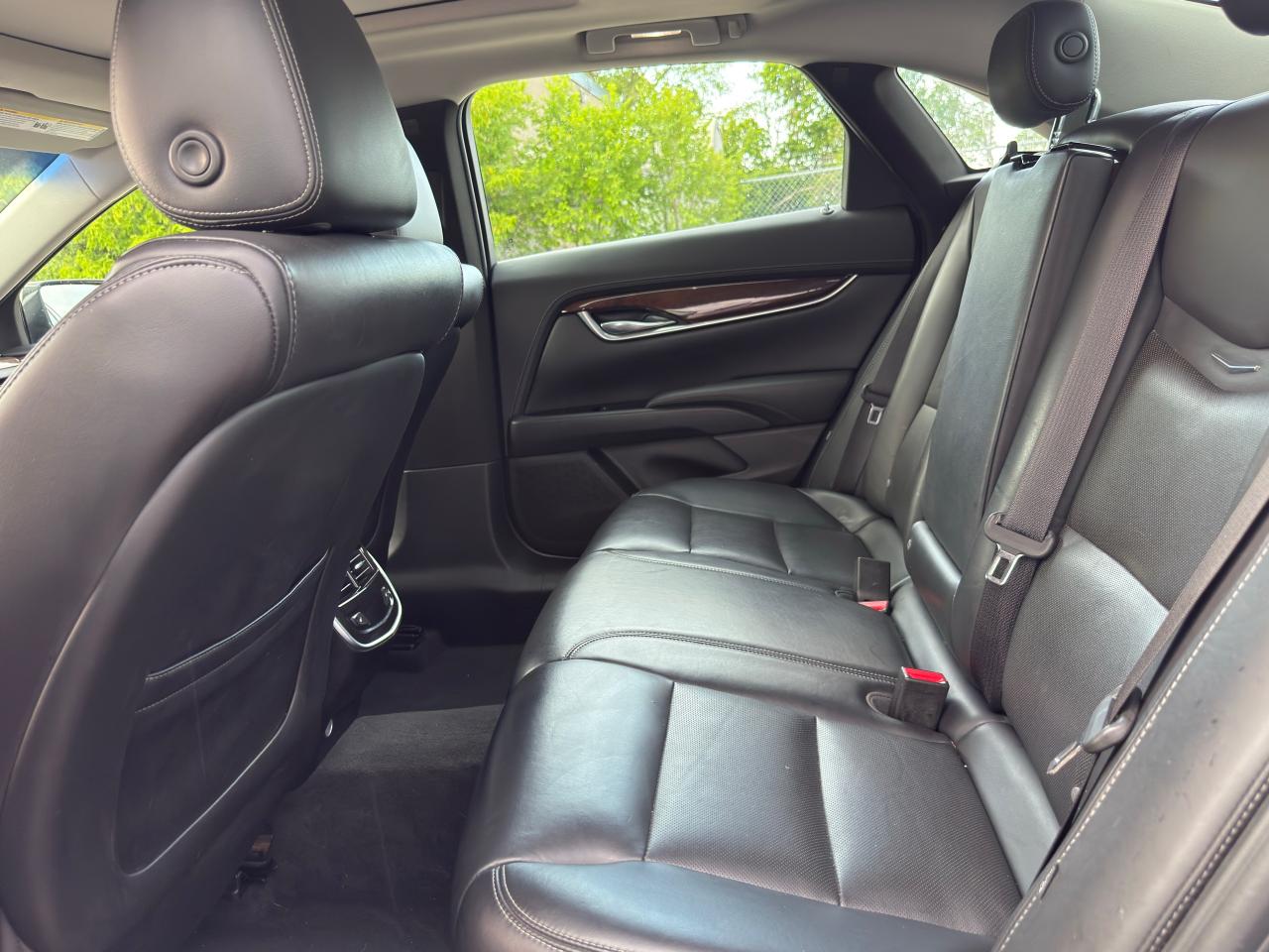 2016 Cadillac XTS Luxury Collection - Photo #12