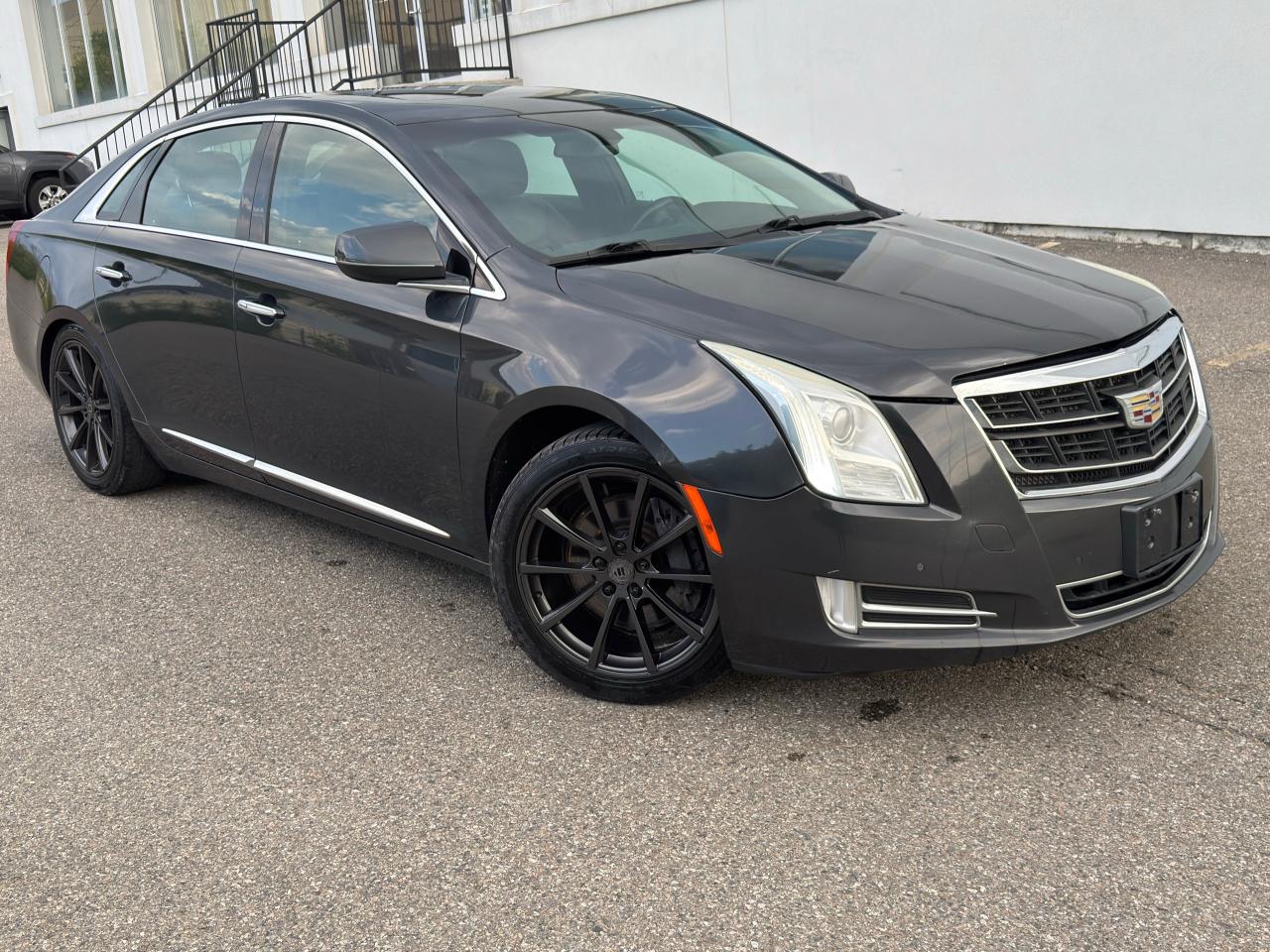2016 Cadillac XTS Luxury Collection - Photo #3