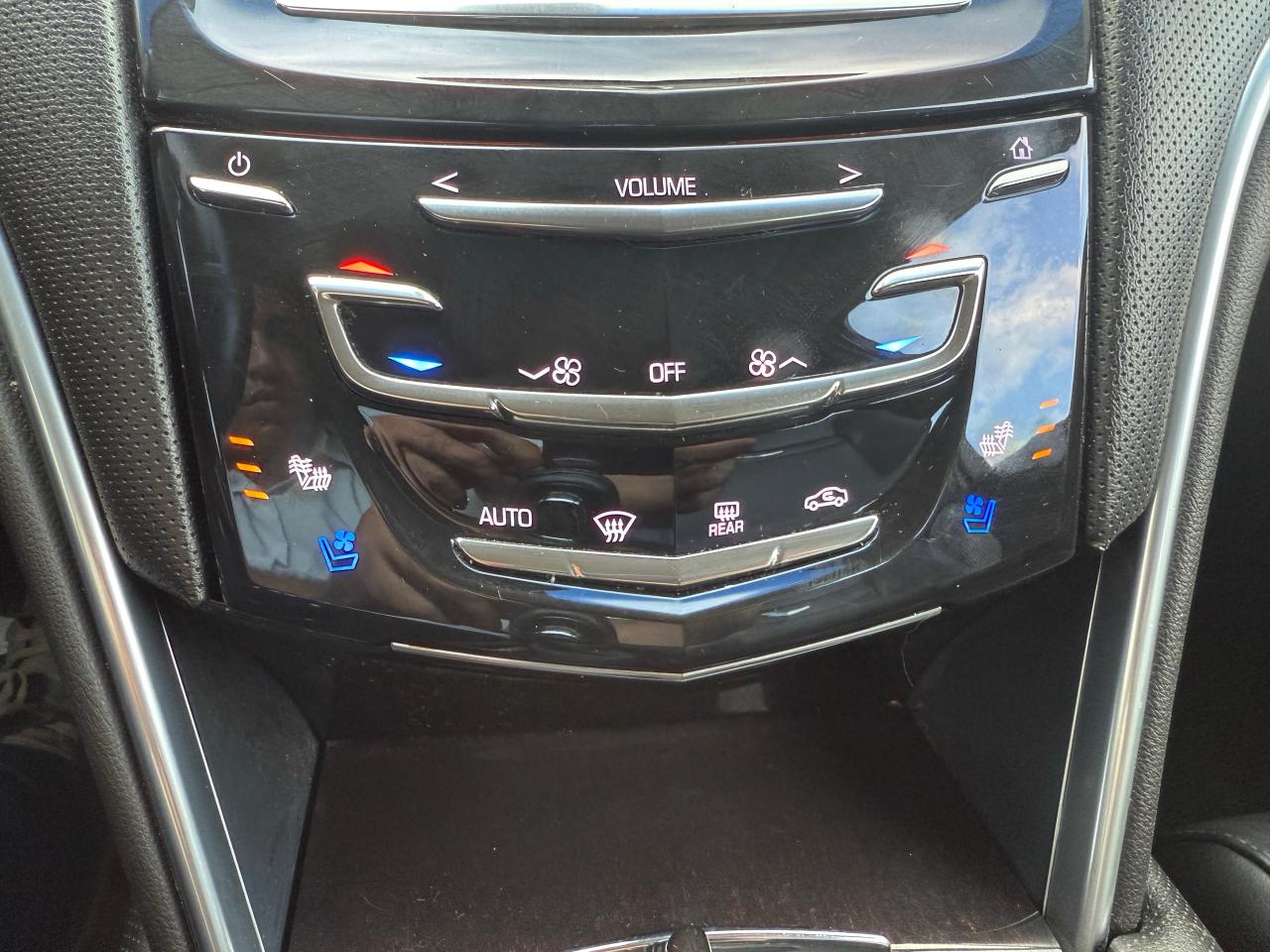 2016 Cadillac XTS Luxury Collection - Photo #17
