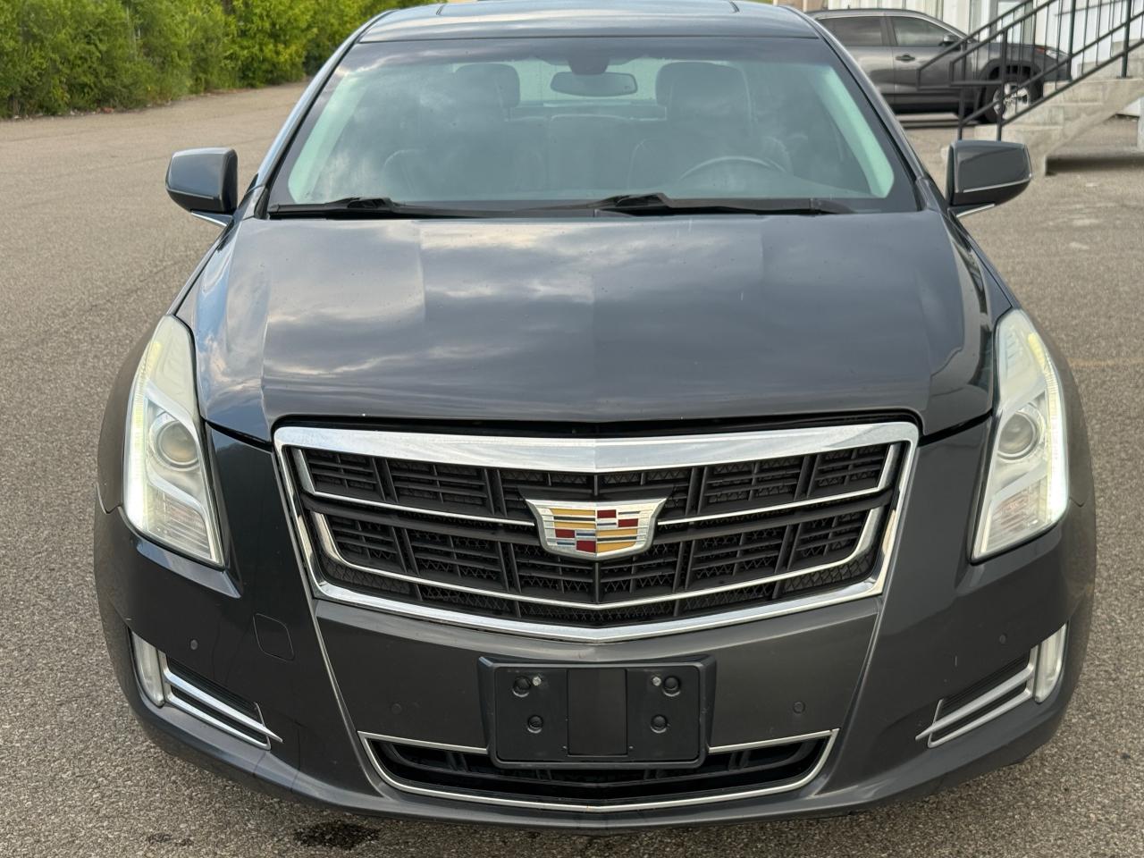 2016 Cadillac XTS Luxury Collection - Photo #2