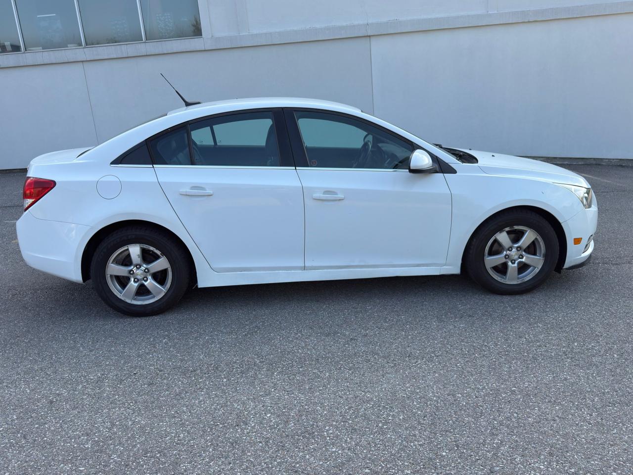 2014 Chevrolet Cruze 2LT - Photo #4