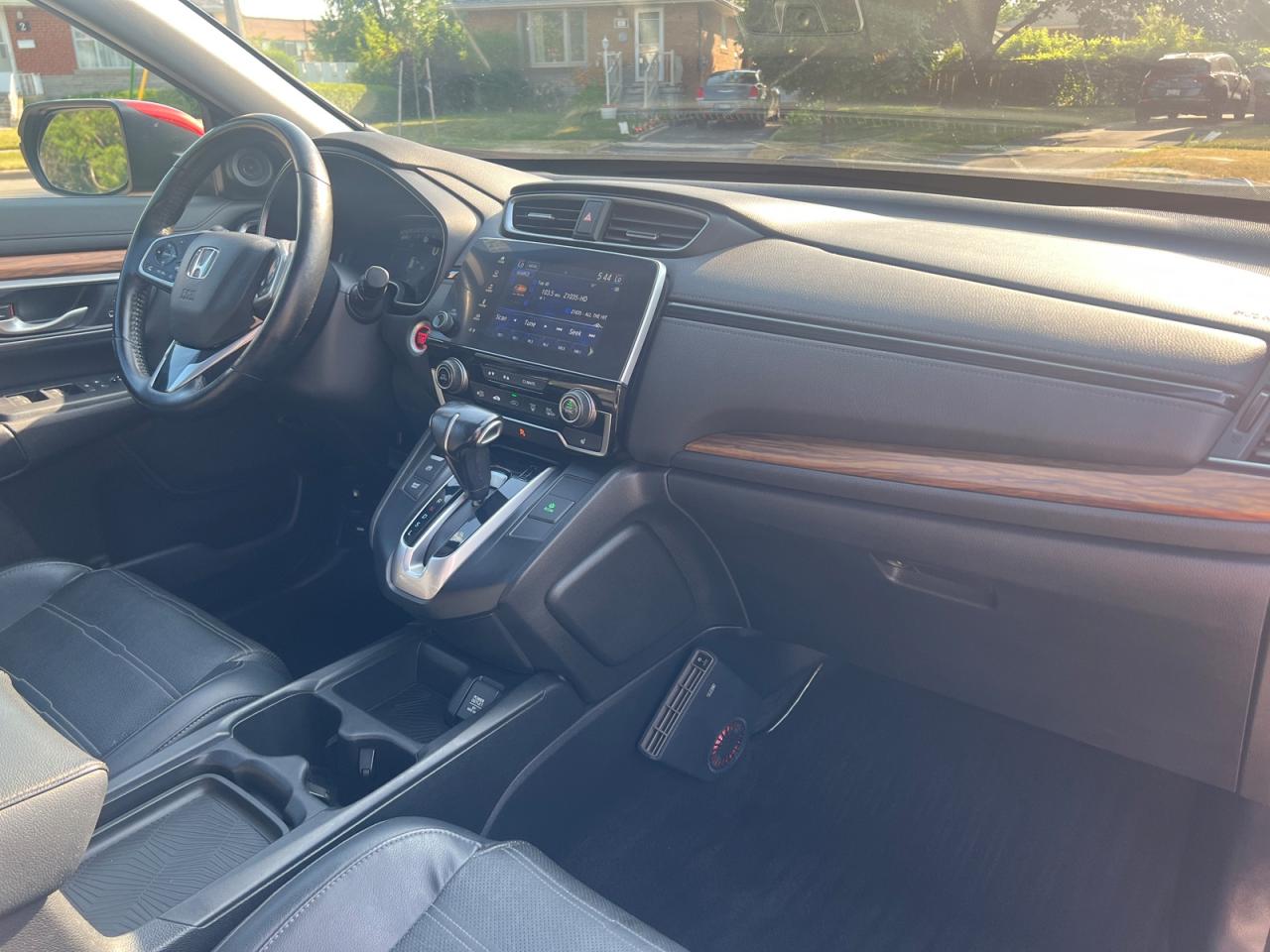 2017 Honda CR-V Touring AWD - Photo #11