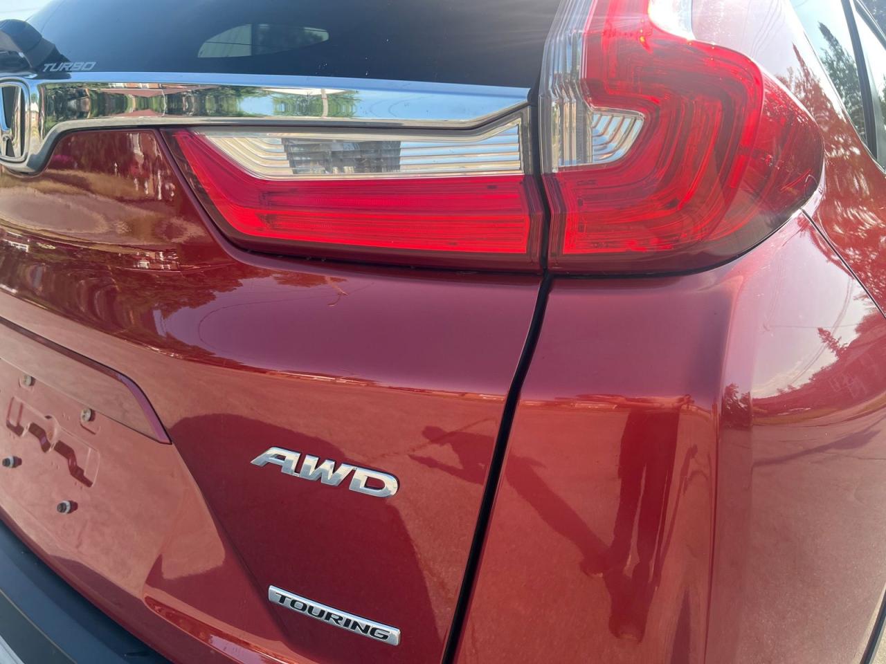 2017 Honda CR-V Touring AWD - Photo #6