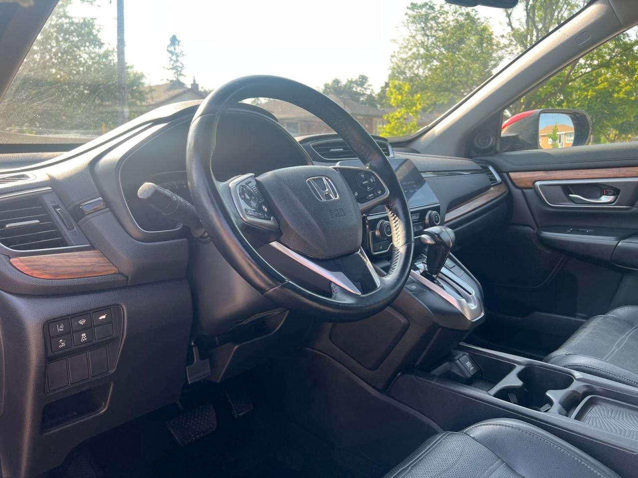 2017 Honda CR-V Touring AWD - Photo #15