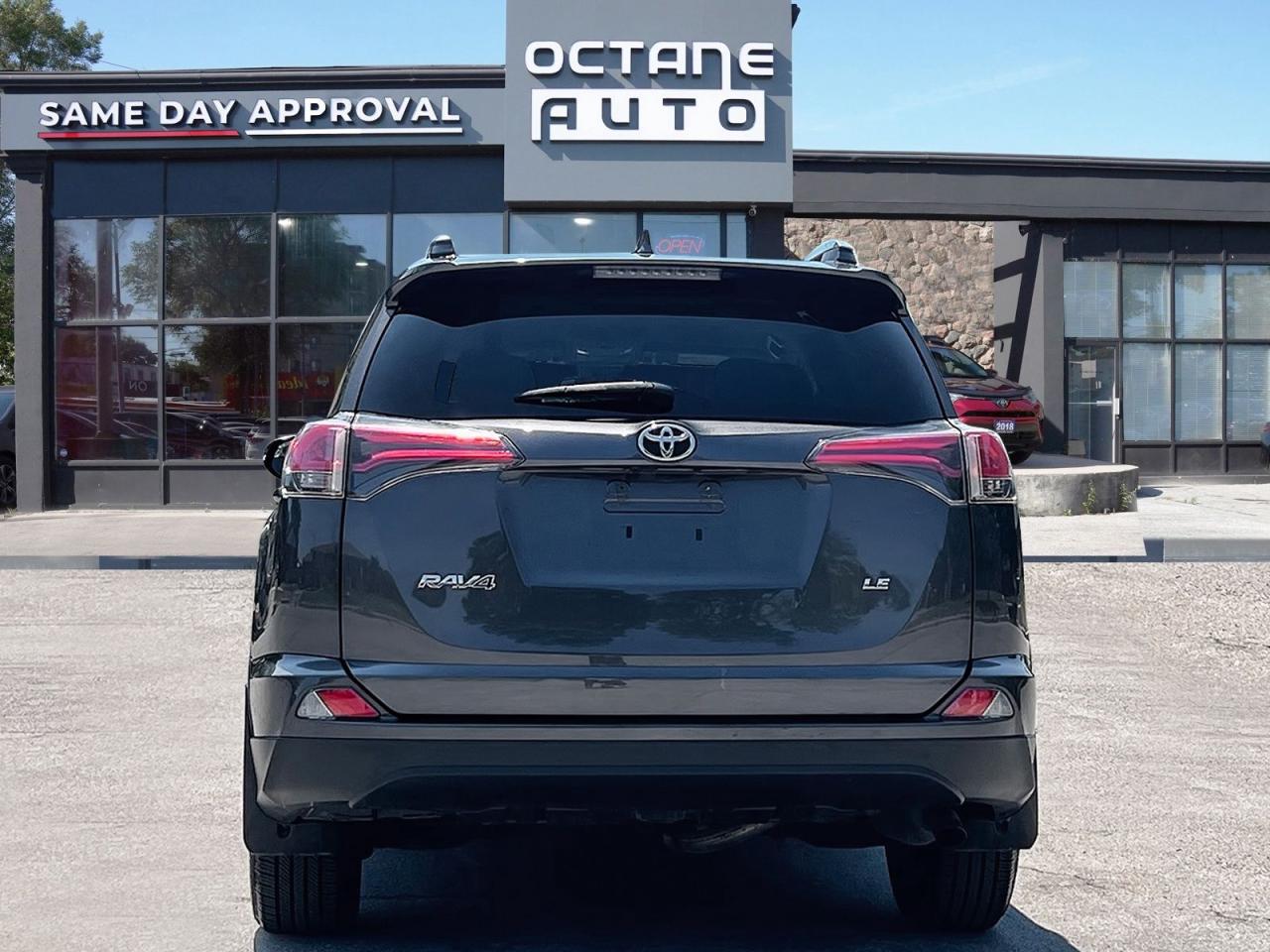 2018 Toyota RAV4 LE - Photo #5