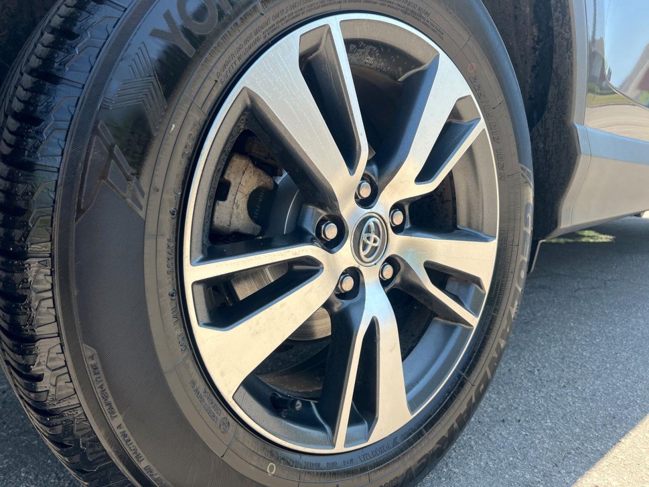2018 Toyota RAV4 LE - Photo #13
