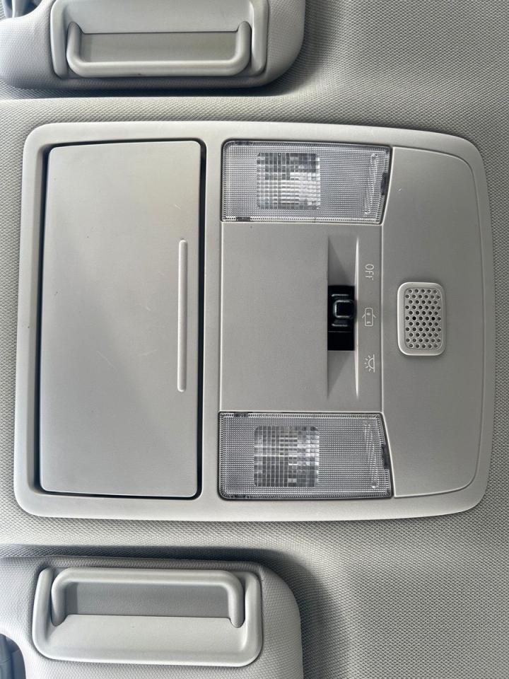 2018 Toyota RAV4 LE - Photo #25