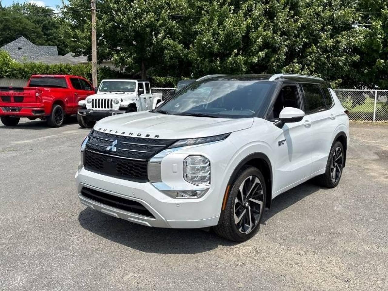 Used 2024 Mitsubishi Outlander Plug-In Hybrid GT S-AWC for sale in Gloucester, ON