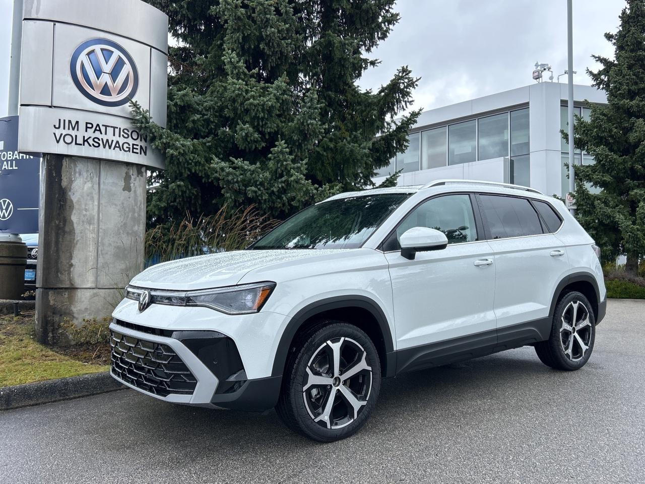New 2025 Volkswagen Taos Highline 4MOTION for sale in Surrey, BC