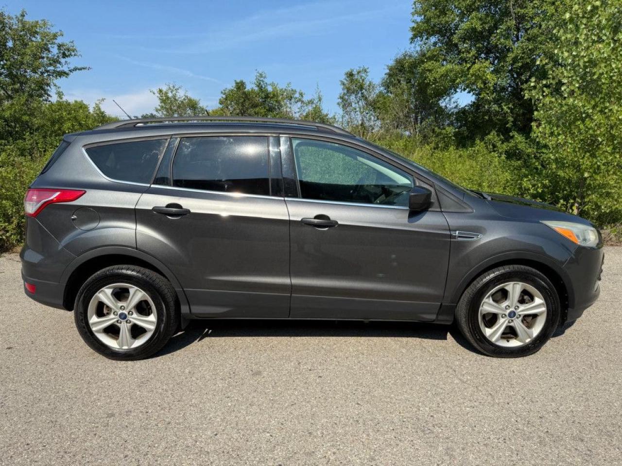 2015 Ford Escape SE |4WD|LEATHER|NAVI|BACK-UP CAM|POWER SEATS|HEATED SEATS| - Photo #7