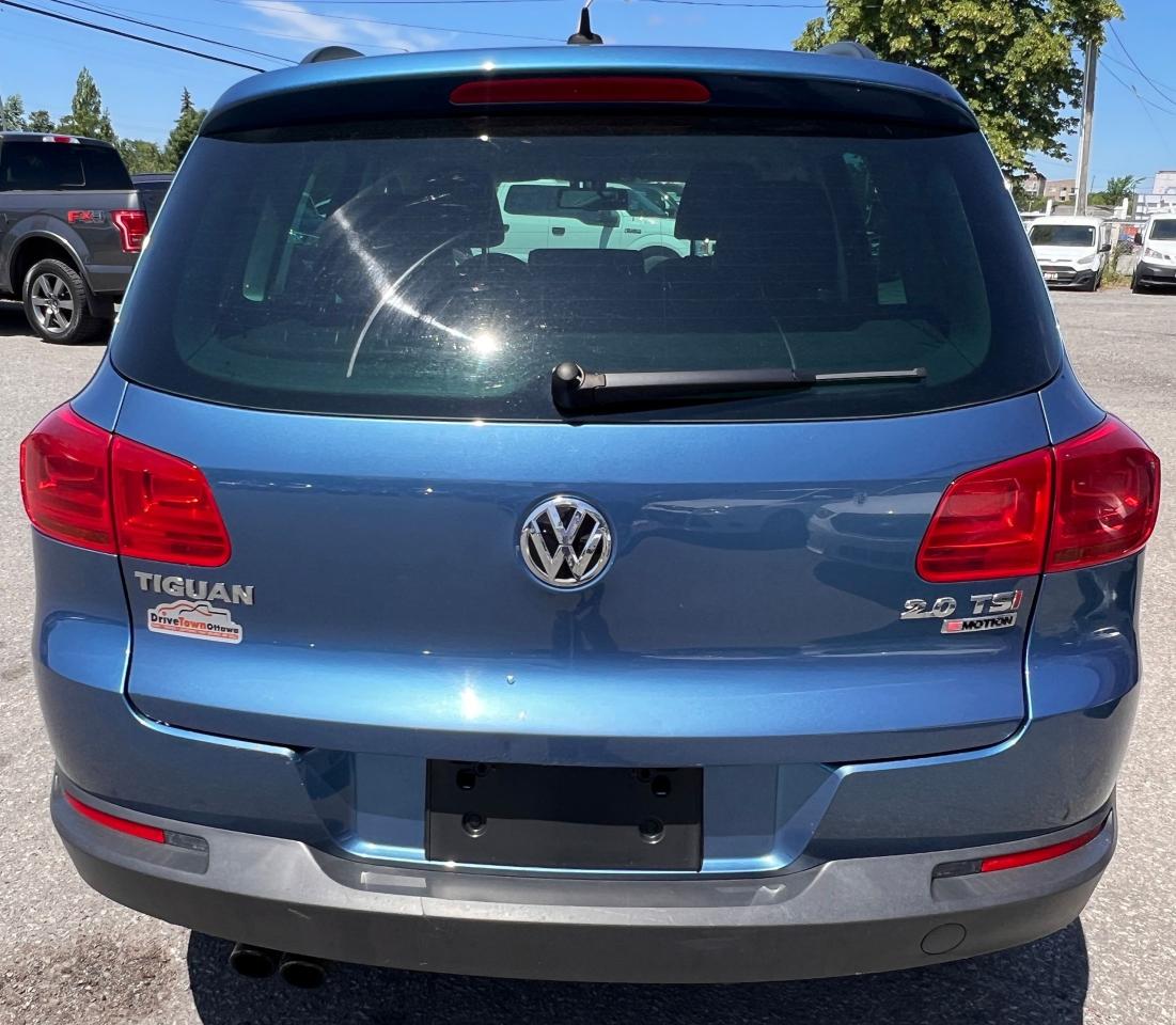 2017 Volkswagen Tiguan 4MOTION 4dr Wolfsburg Edition - Photo #4