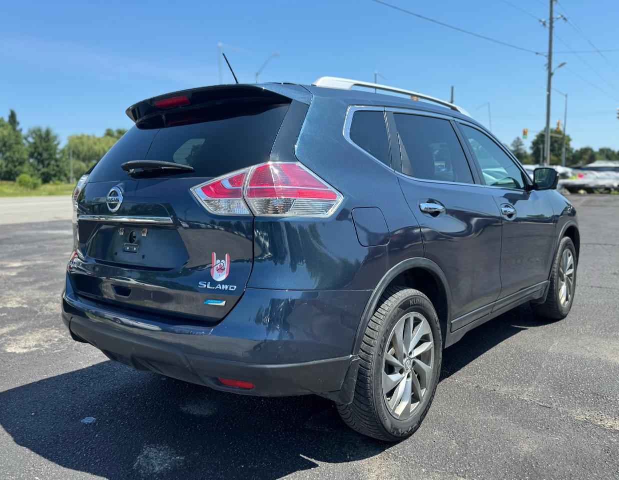 2015 Nissan Rogue S Photo2