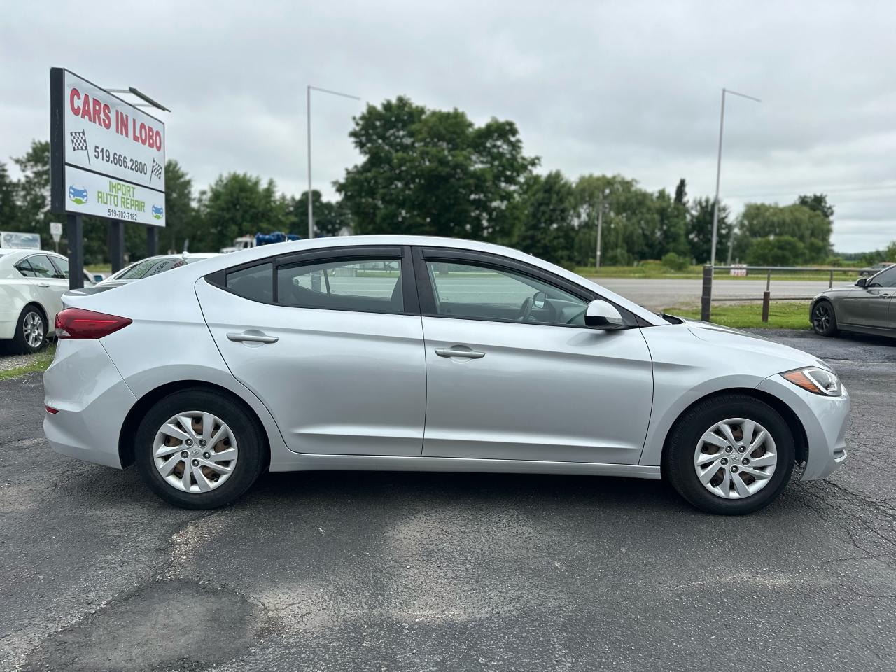 2017 Hyundai Elantra LE Photo23