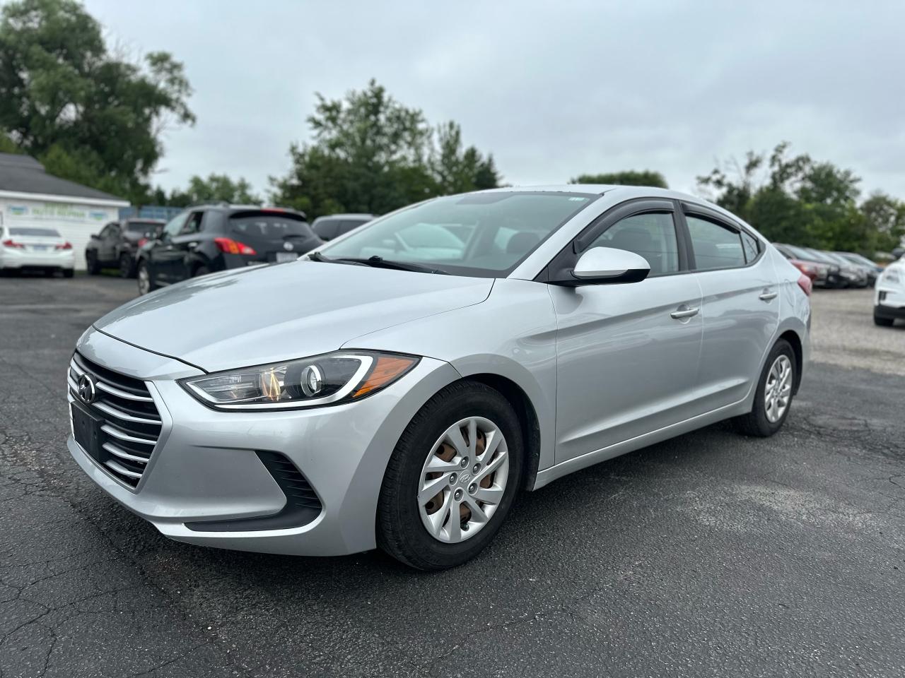 2017 Hyundai Elantra LE Photo28