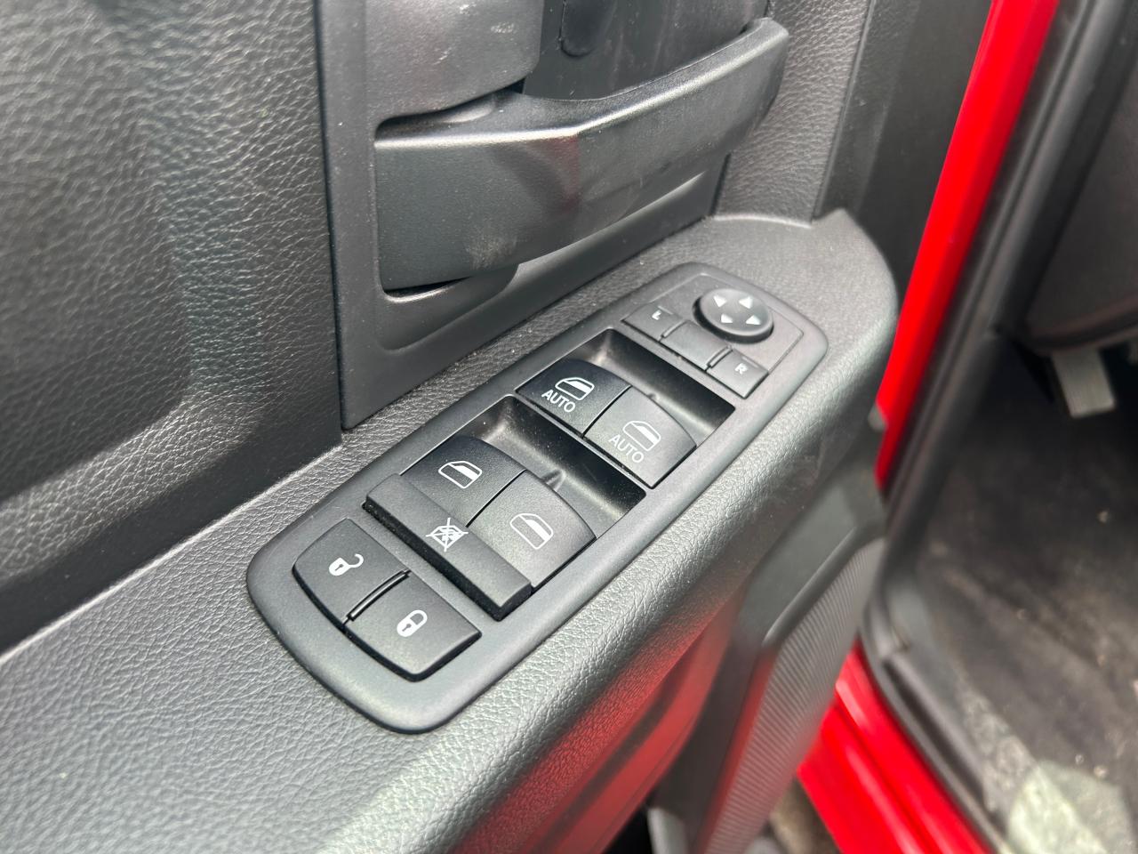 2019 RAM 1500 Classic ST - Photo #7