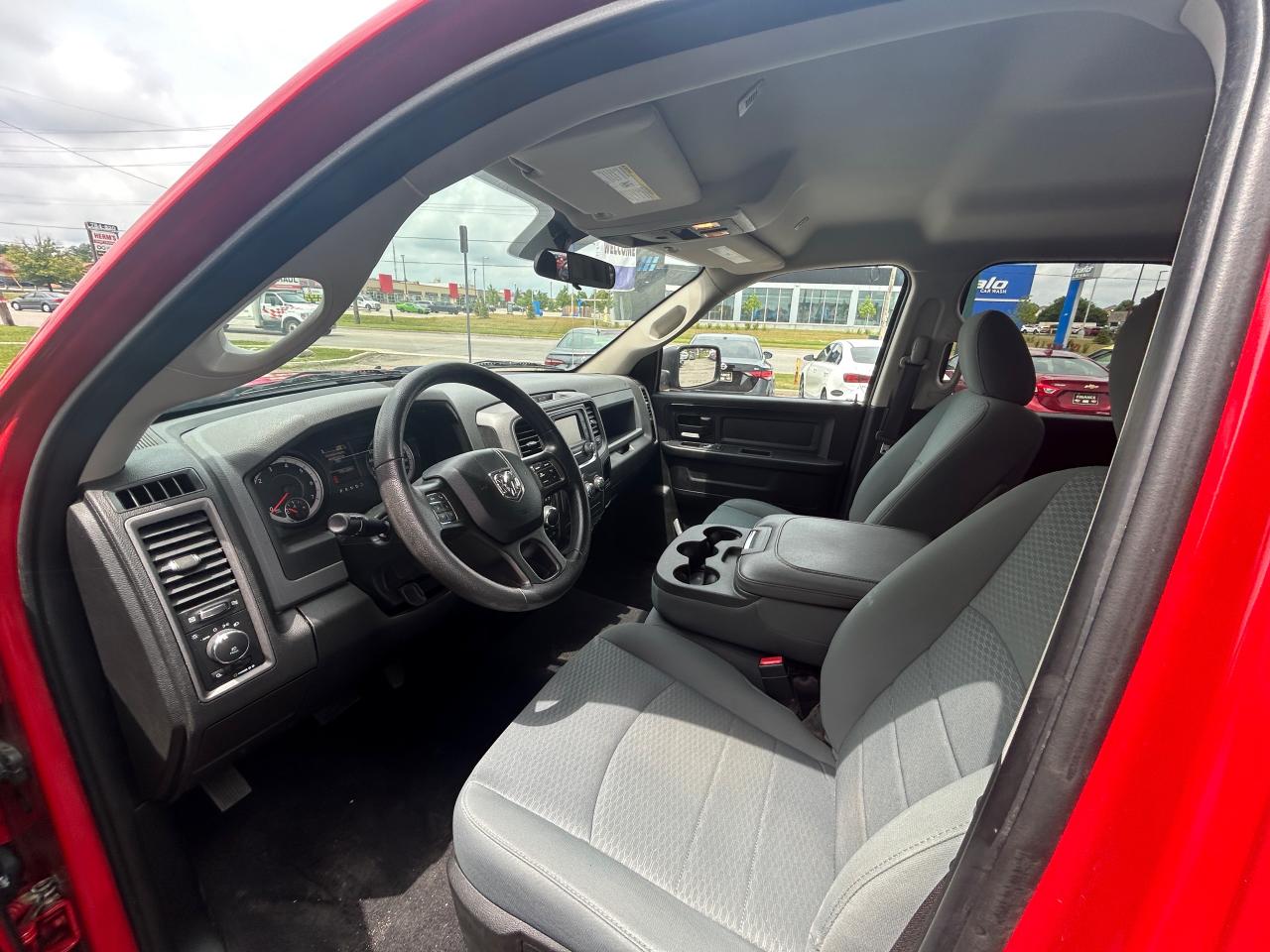 2019 RAM 1500 Classic ST - Photo #2