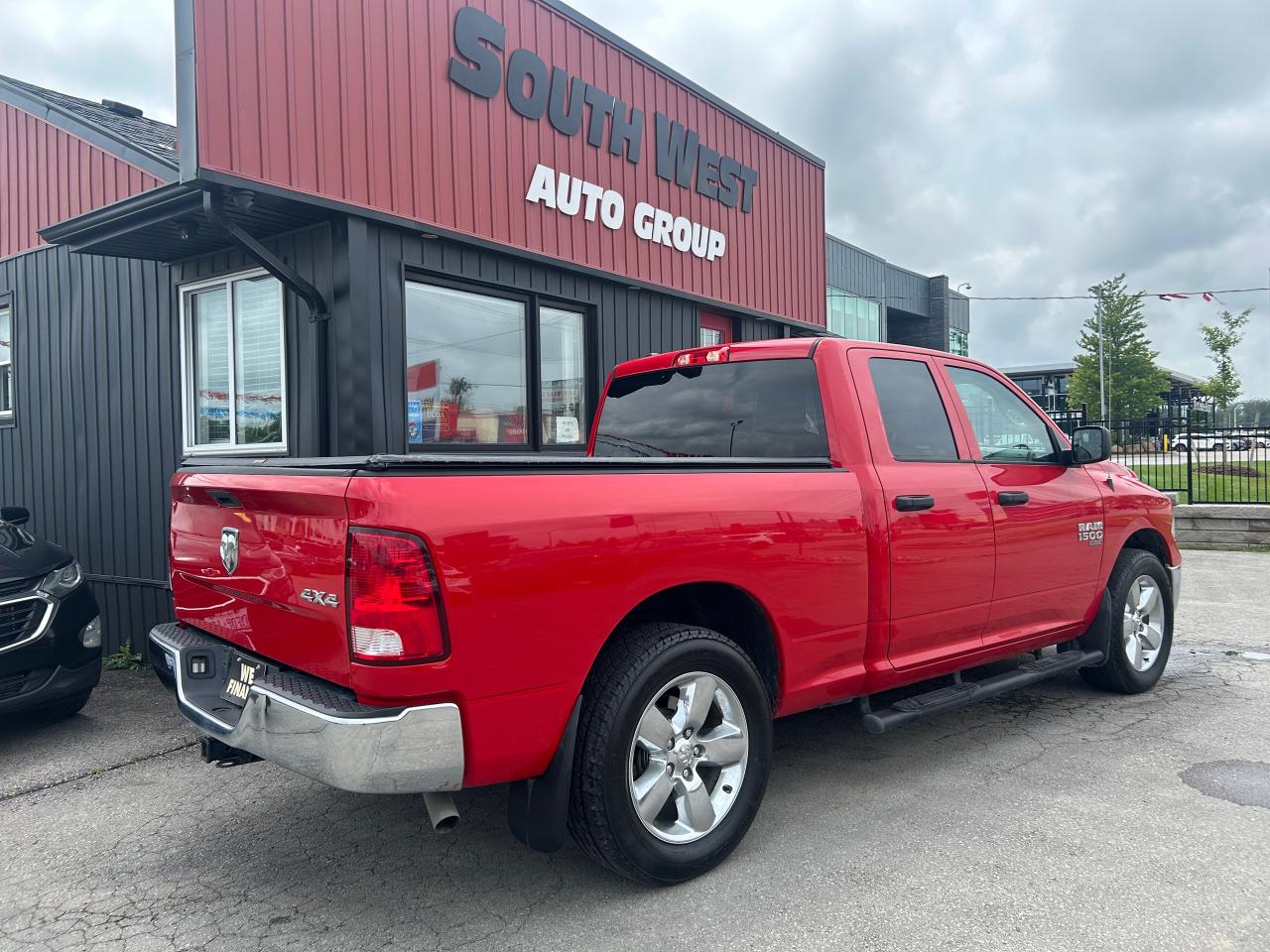 2019 RAM 1500 Classic ST Photo3