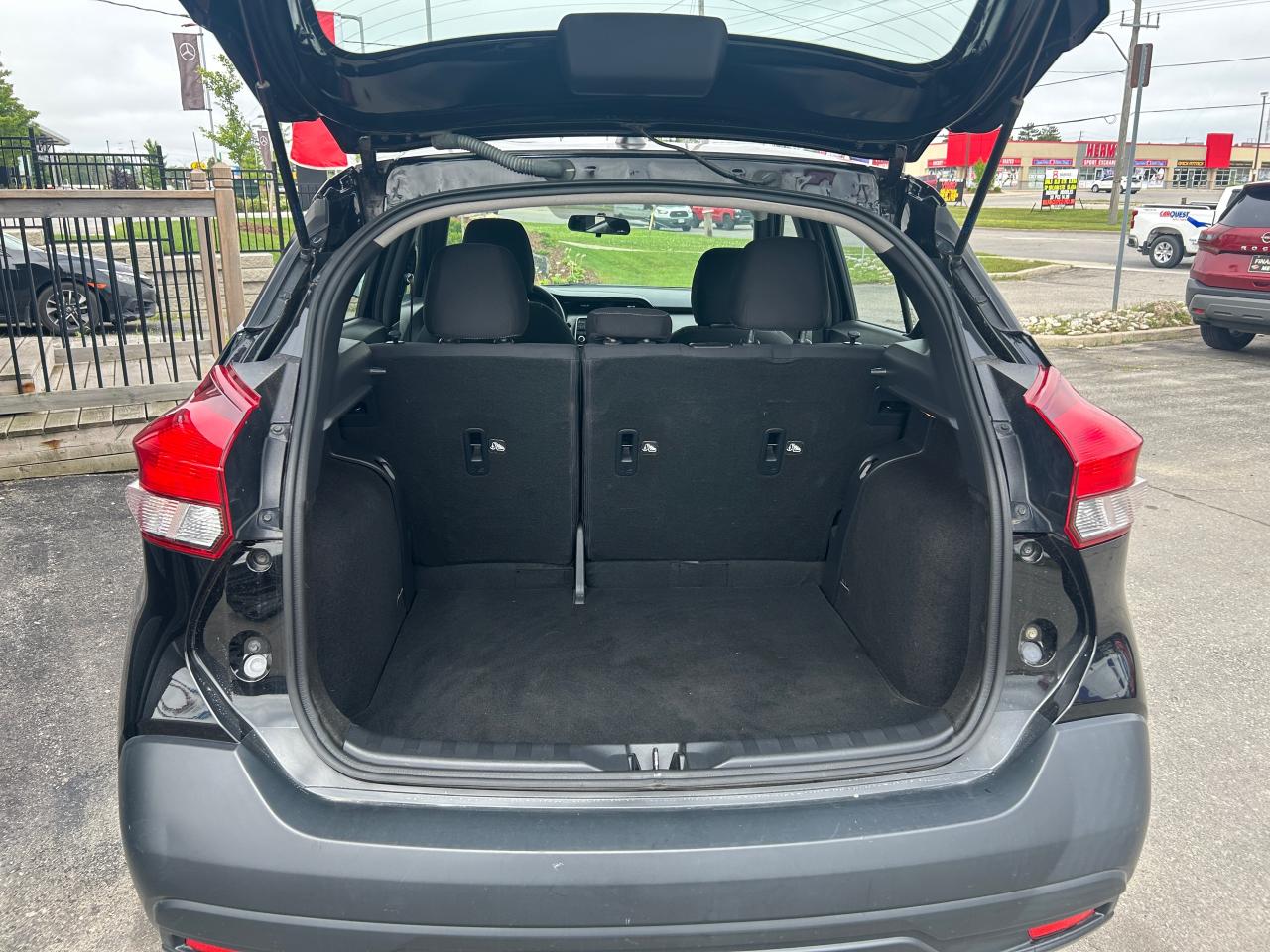 2019 Nissan Kicks S - Photo #6