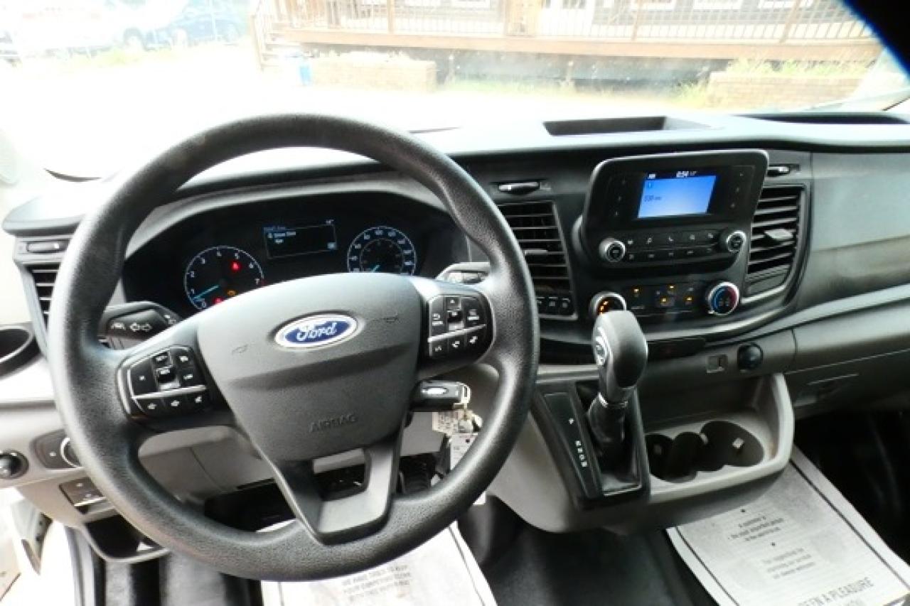 2023 Ford Transit 350 XL 12 pass. mid roof w/cloth seats, BUC - Photo #13