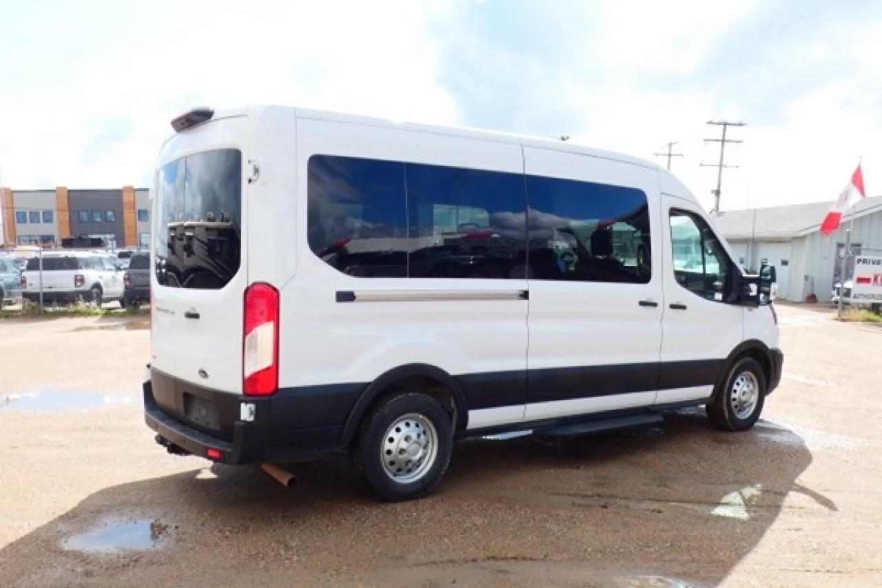 2023 Ford Transit 350 XL 12 pass. mid roof w/cloth seats, BUC - Photo #5