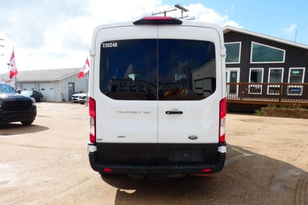 2023 Ford Transit 350 XL 12 pass. mid roof w/cloth seats, BUC - Photo #7