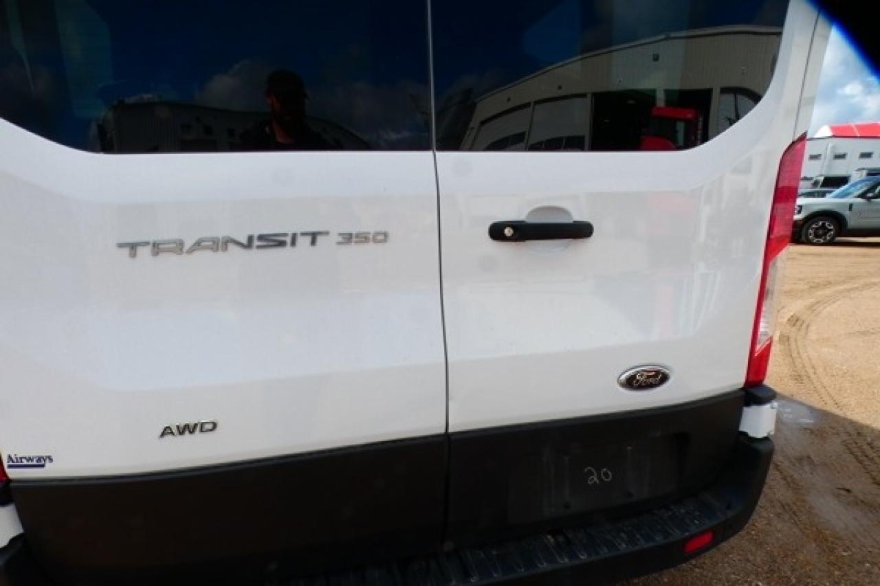2023 Ford Transit 350 XL 12 pass. mid roof w/cloth seats, BUC - Photo #38