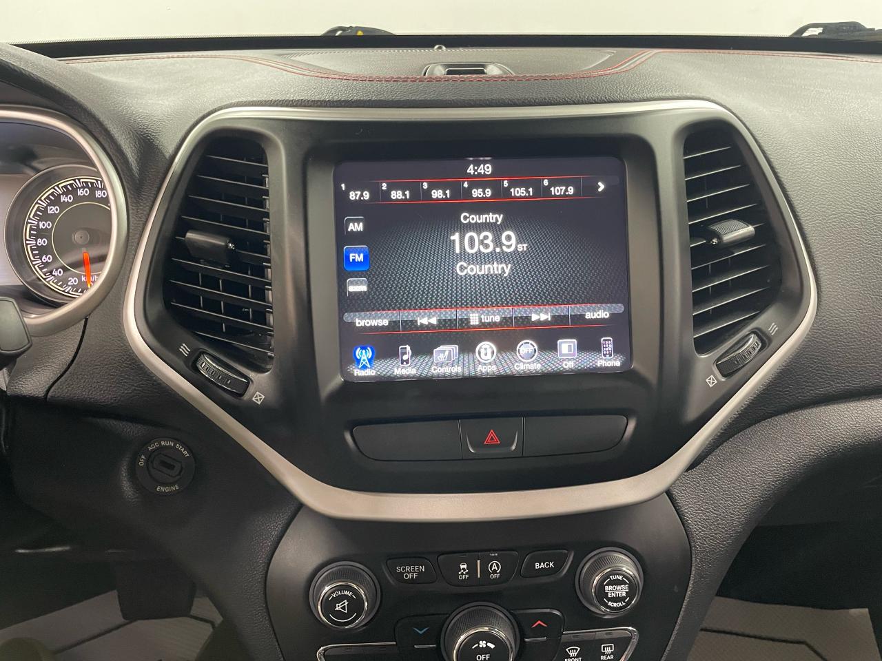 2016 Jeep Cherokee Trailhawk Photo17