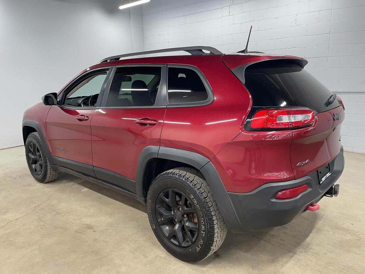 2016 Jeep Cherokee Trailhawk Photo4