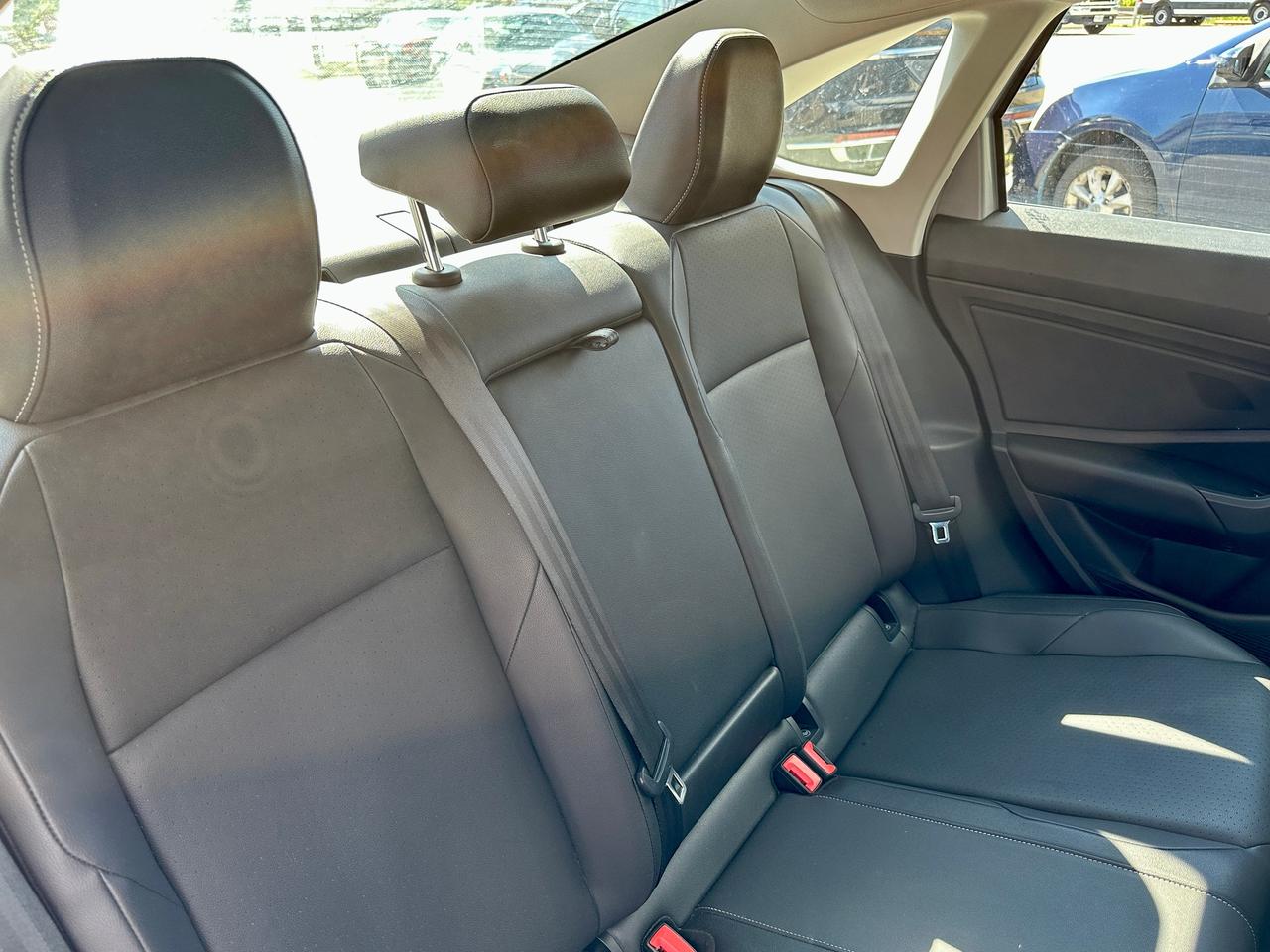 2021 Volkswagen Jetta HIGHLINE Photo