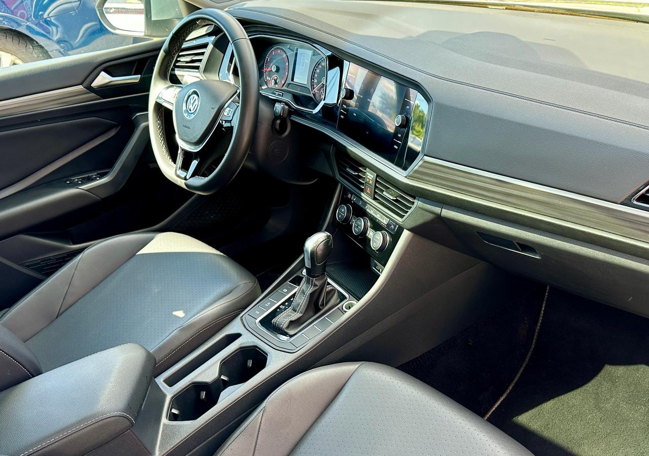 2021 Volkswagen Jetta HIGHLINE Photo