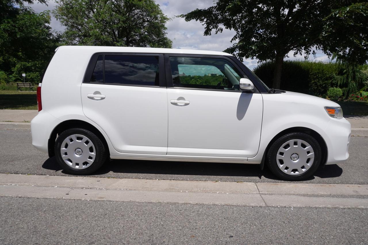 2013 Scion xB NO ACCIDENTS / STYLISH & PRACTICAL BOX ON WHEELS Photo4