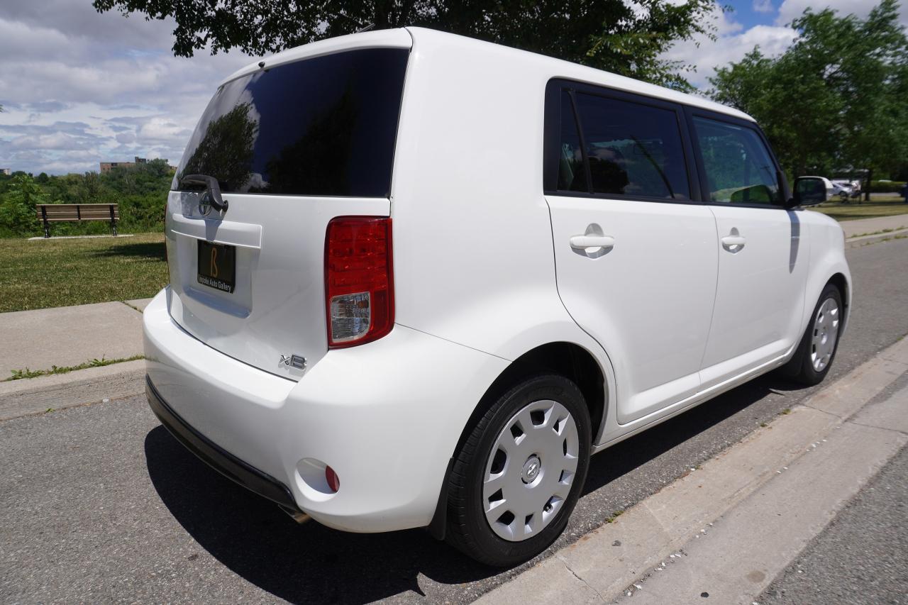 2013 Scion xB NO ACCIDENTS / STYLISH & PRACTICAL BOX ON WHEELS Photo3