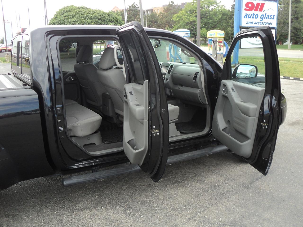 2019 Nissan Frontier SV Midnight Edition CrewCab 4x4 4.0L6cyl 6ftBox - Photo #11