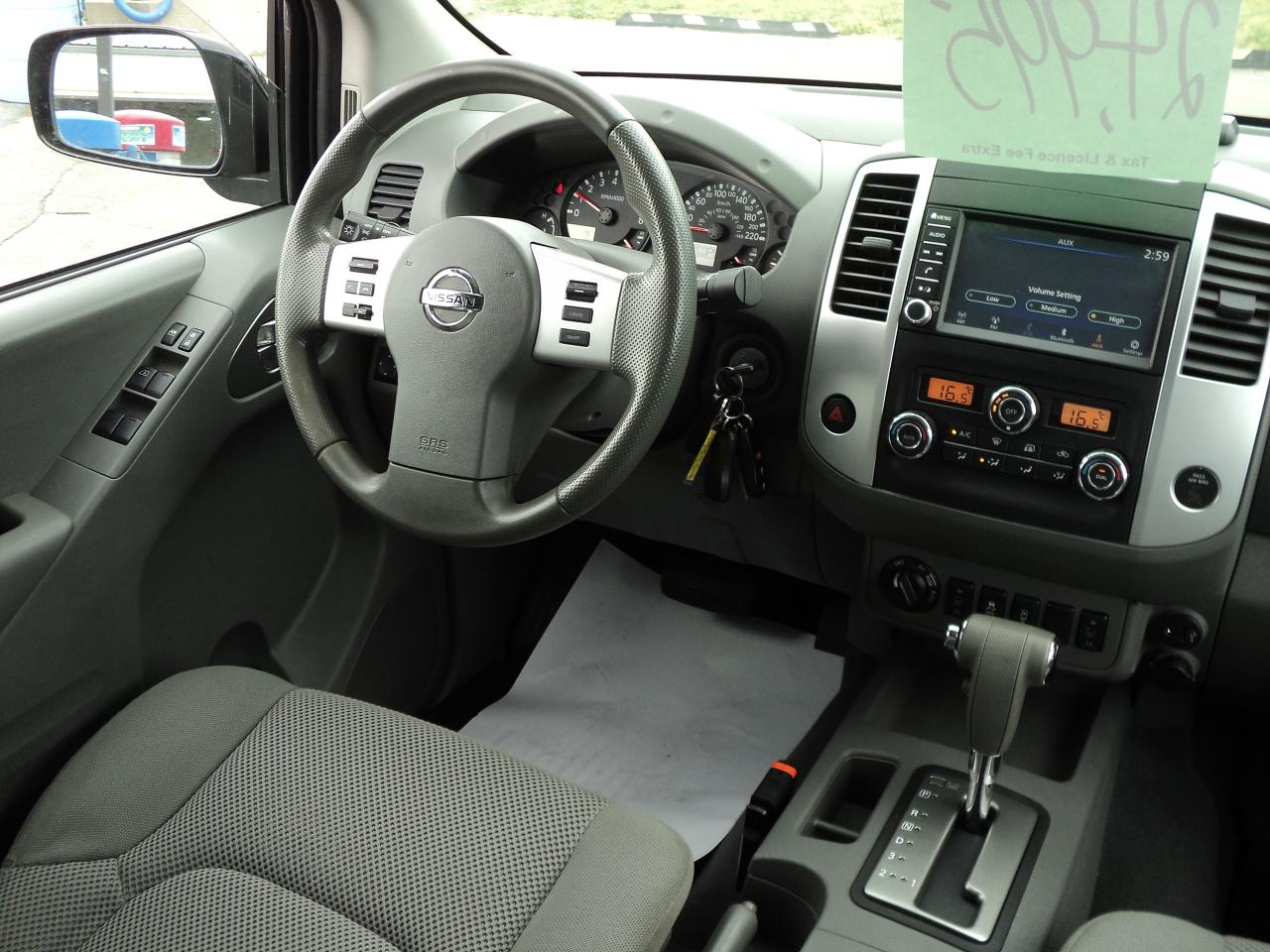 2019 Nissan Frontier SV Midnight Edition CrewCab 4x4 4.0L6cyl 6ftBox - Photo #15