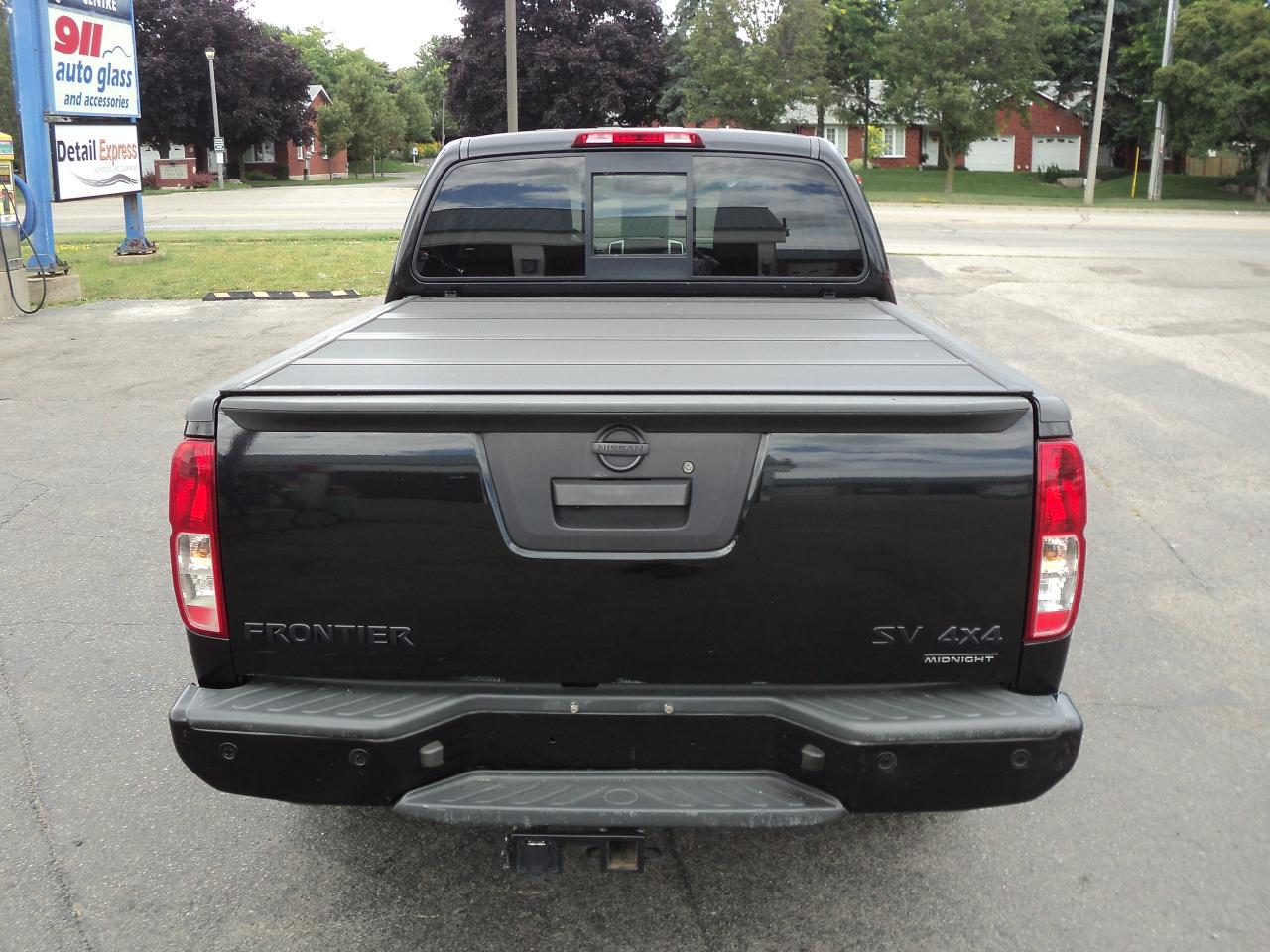 2019 Nissan Frontier SV Midnight Edition CrewCab 4x4 4.0L6cyl 6ftBox - Photo #8