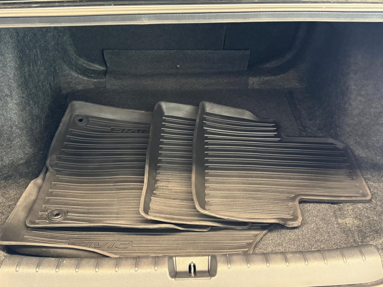 2017 Honda Civic EX+Camera+Roof+Adaptive Cruise+Lane Keep+A/C - Photo #25