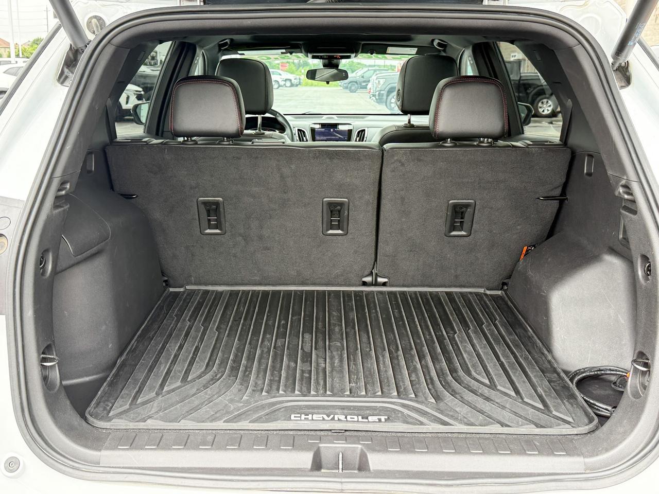 2024 Chevrolet Equinox RS 1.5L 4CYL WITH REMOTE START/ENTRY, SUNROOF, HEATED SEATS, HEATED STEERING WHEEL, BOSE SOUND SYSTEM, HD SURROUND VISION, APPLE CARPLAY AND ANDROID AUTO Photo