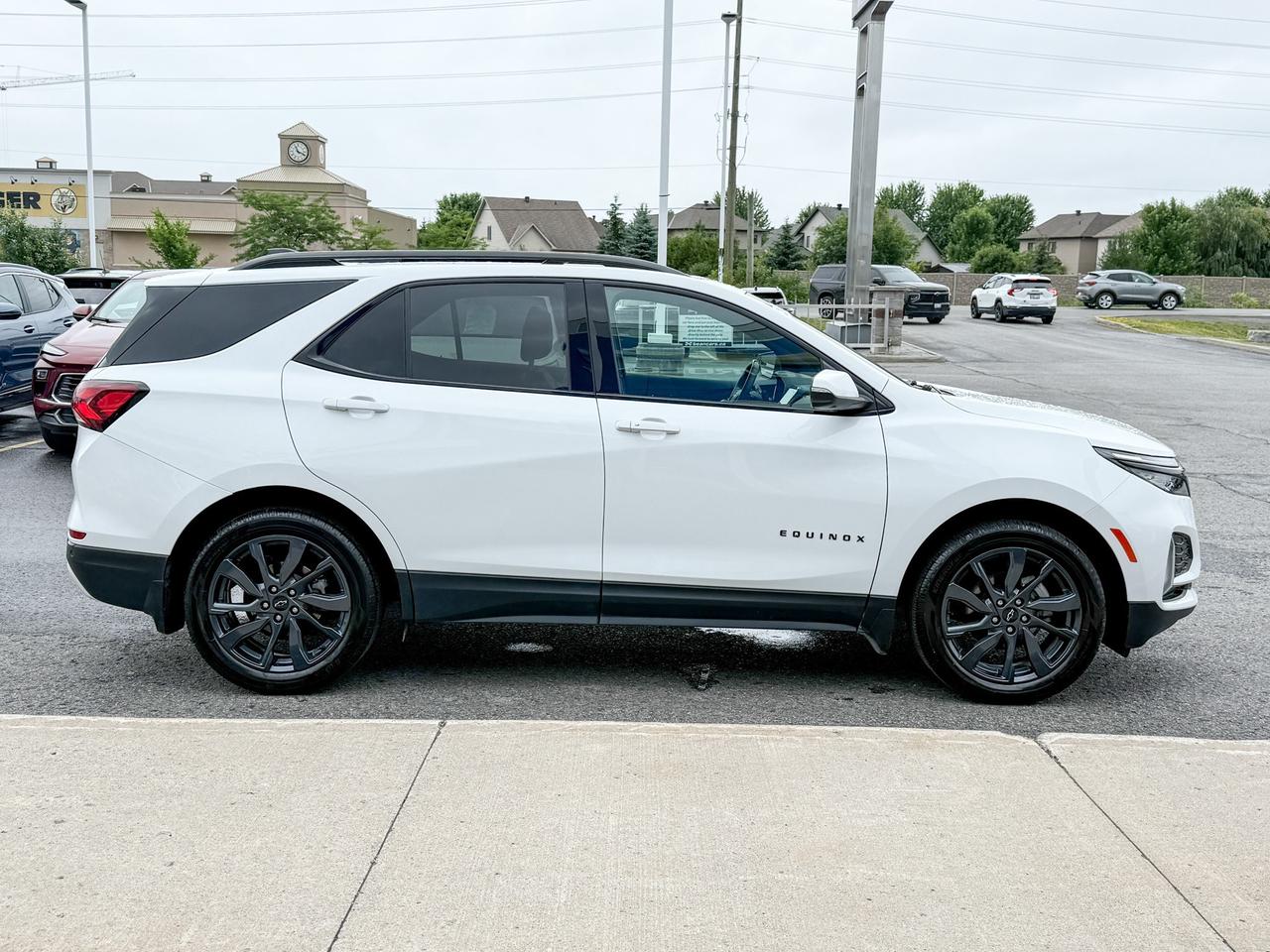 2024 Chevrolet Equinox RS 1.5L 4CYL WITH REMOTE START/ENTRY, SUNROOF, HEATED SEATS, HEATED STEERING WHEEL, BOSE SOUND SYSTEM, HD SURROUND VISION, APPLE CARPLAY AND ANDROID AUTO Photo