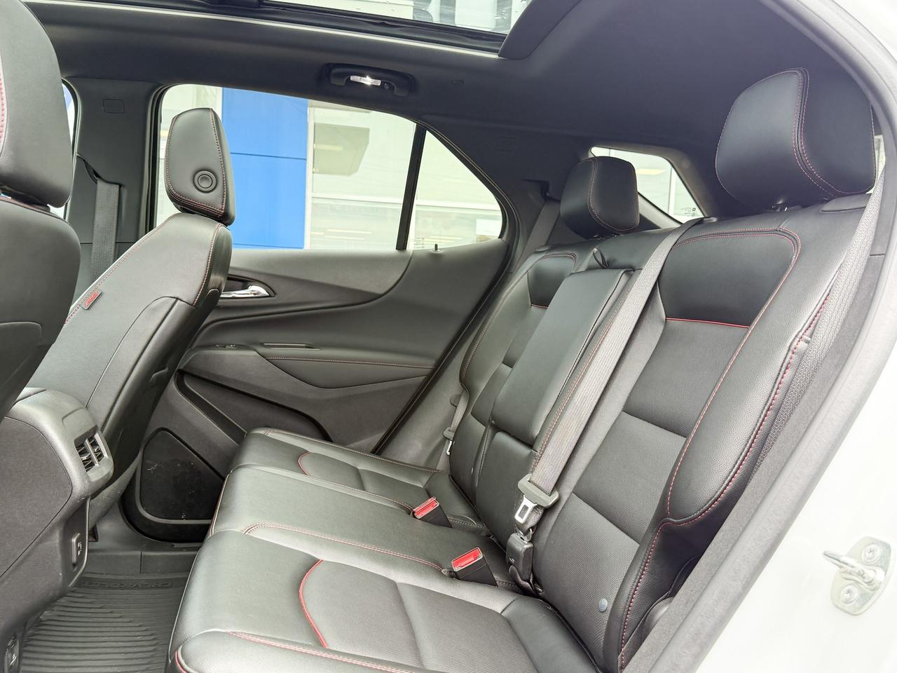 2024 Chevrolet Equinox RS 1.5L 4CYL WITH REMOTE START/ENTRY, SUNROOF, HEATED SEATS, HEATED STEERING WHEEL, BOSE SOUND SYSTEM, HD SURROUND VISION, APPLE CARPLAY AND ANDROID AUTO Photo