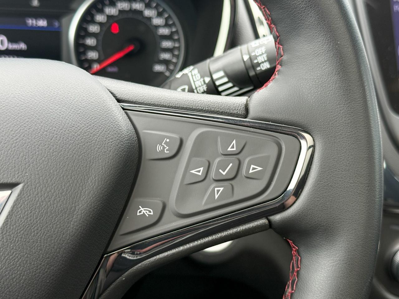 2024 Chevrolet Equinox RS 1.5L 4CYL WITH REMOTE START/ENTRY, SUNROOF, HEATED SEATS, HEATED STEERING WHEEL, BOSE SOUND SYSTEM, HD SURROUND VISION, APPLE CARPLAY AND ANDROID AUTO Photo