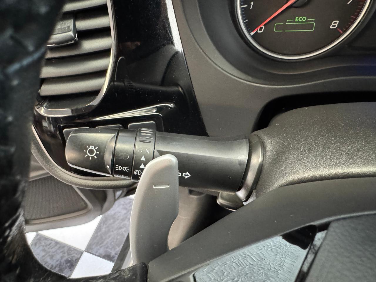 2016 Mitsubishi Outlander SE AWD 7 Passenger+New Tires+Brakes+Wheels+Camera - Photo #42