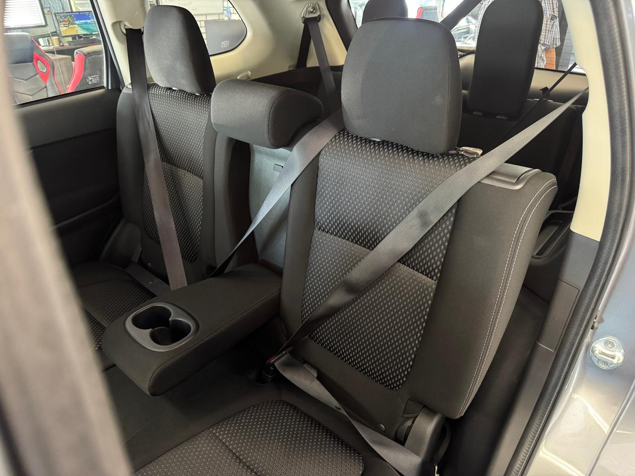 2016 Mitsubishi Outlander SE AWD 7 Passenger+New Tires+Brakes+Wheels+Camera Photo87