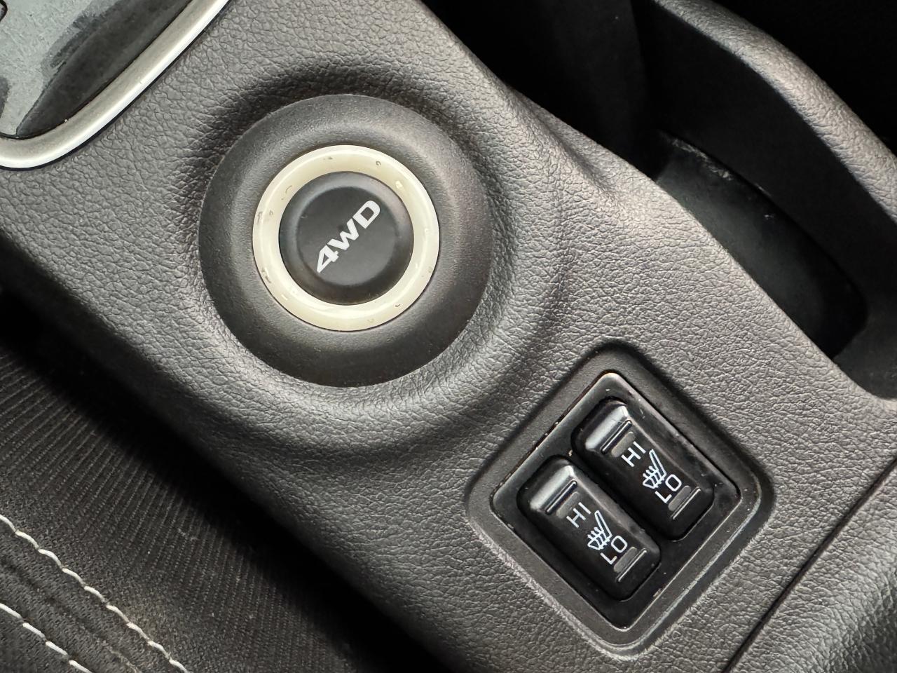 2016 Mitsubishi Outlander SE AWD 7 Passenger+New Tires+Brakes+Wheels+Camera - Photo #4