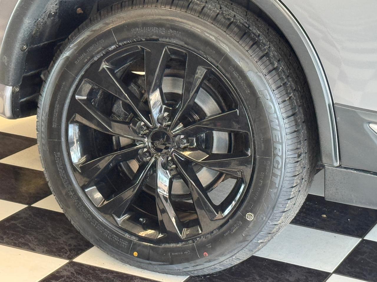 2016 Mitsubishi Outlander SE AWD 7 Passenger+New Tires+Brakes+Wheels+Camera Photo112