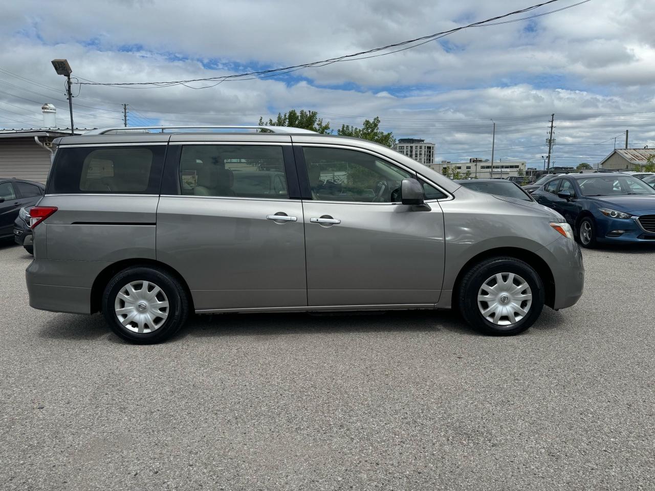 2013 Nissan Quest S - Photo #4