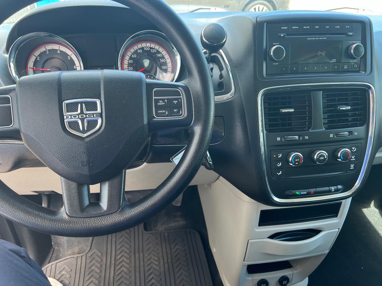 2016 Dodge Grand Caravan CANADA VALUE PACKAGE - Photo #10